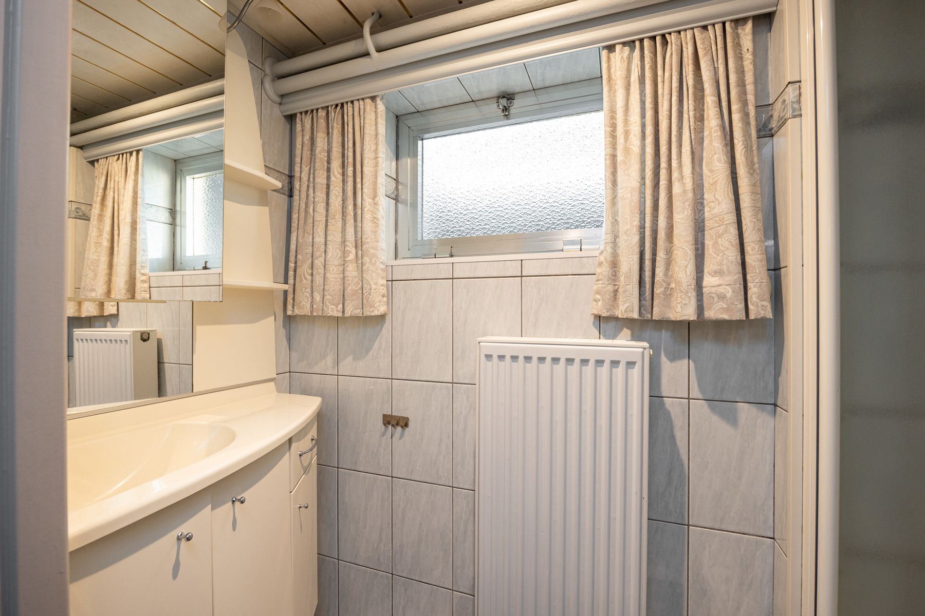 Rustig gelegen woning met 3 slaapkamers en garage. foto 26