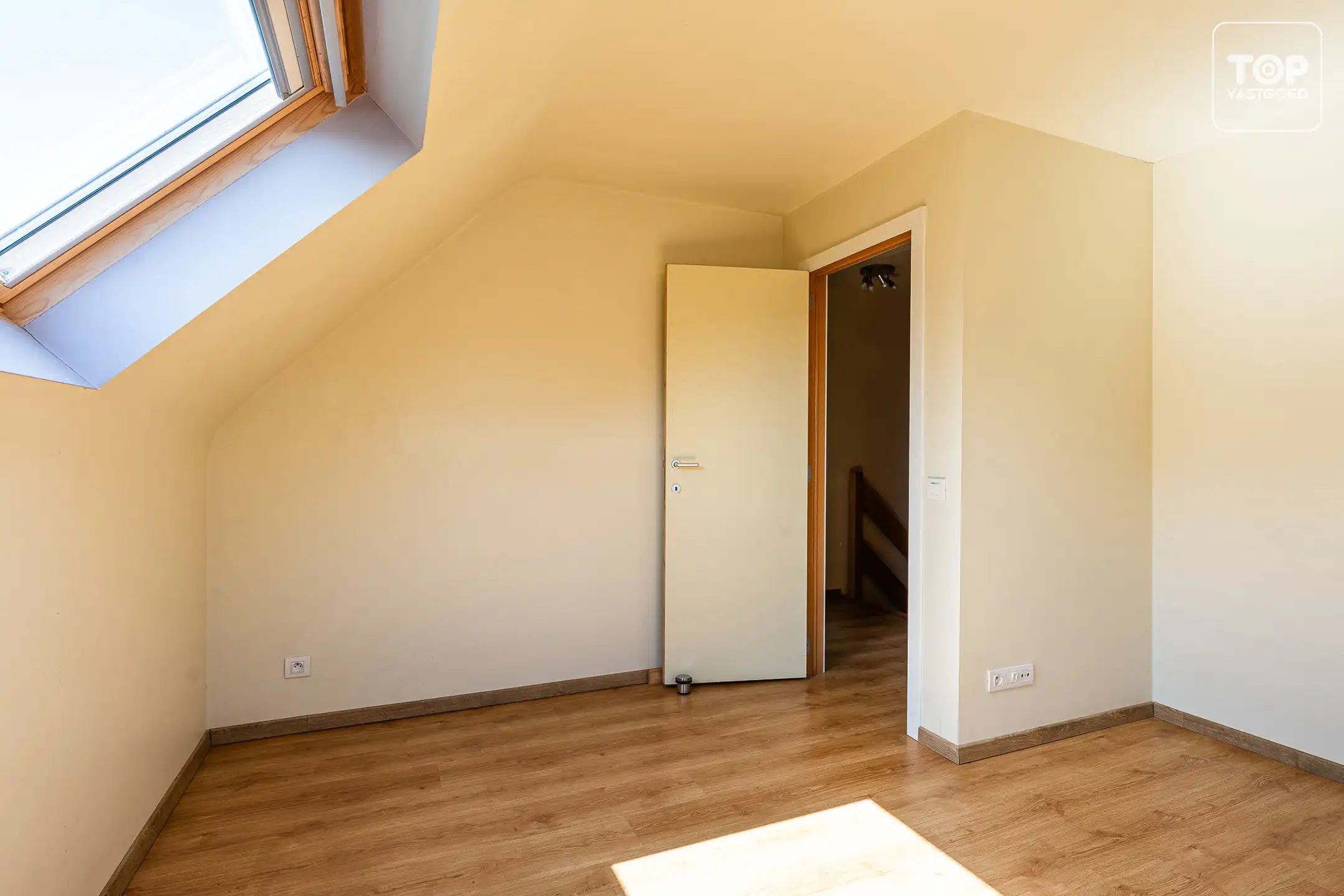 Rustig gelegen en energiezuinige woning met zonnige tuin foto 12