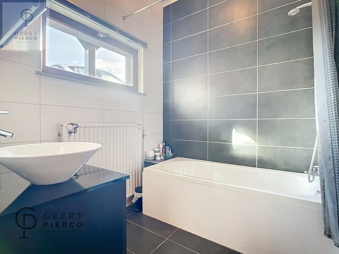 Gezellige gezinswoning met charme en potentieel foto 15