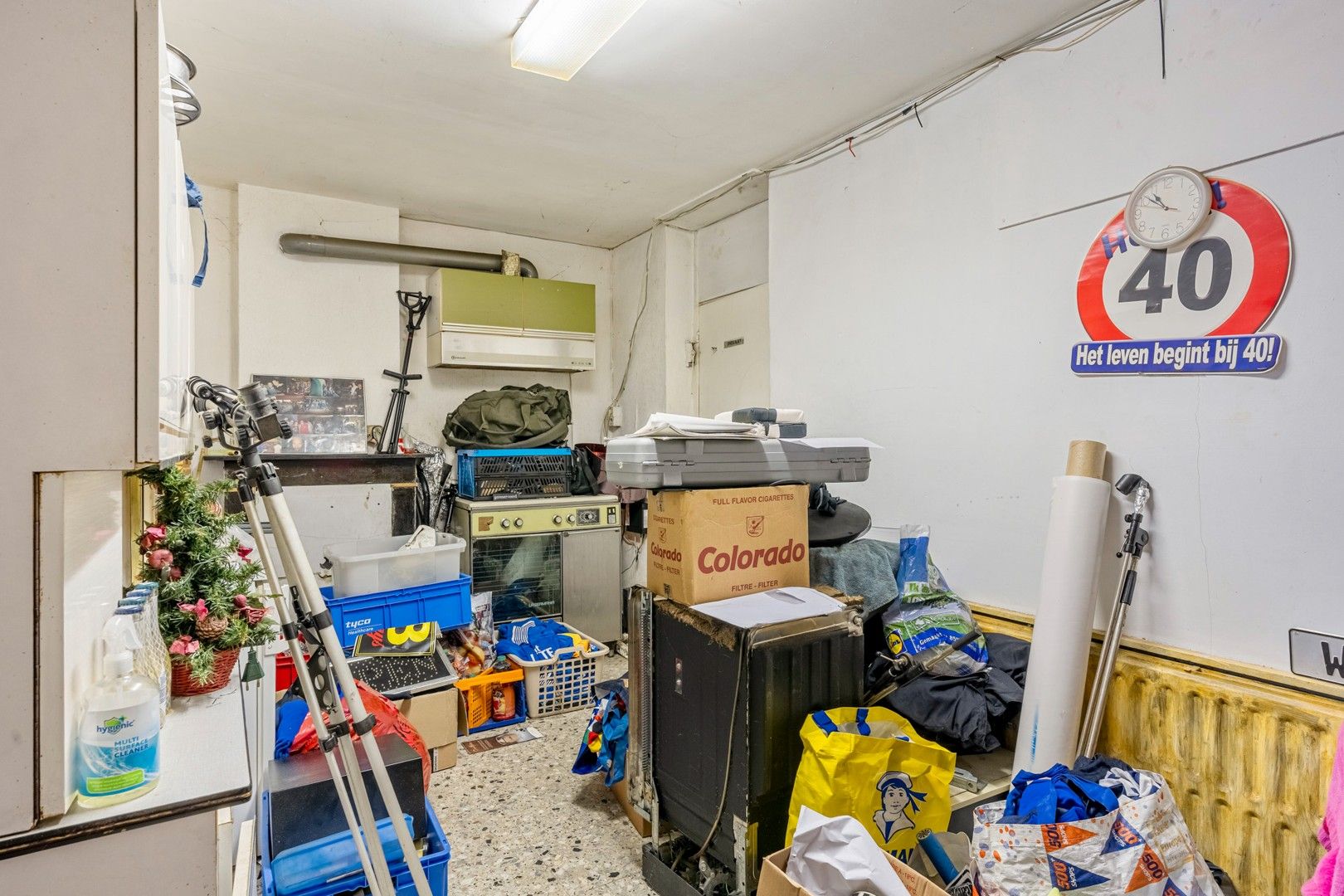 Woning met uitzonderlijk potentieel voor totale renovatie in Genk foto 6