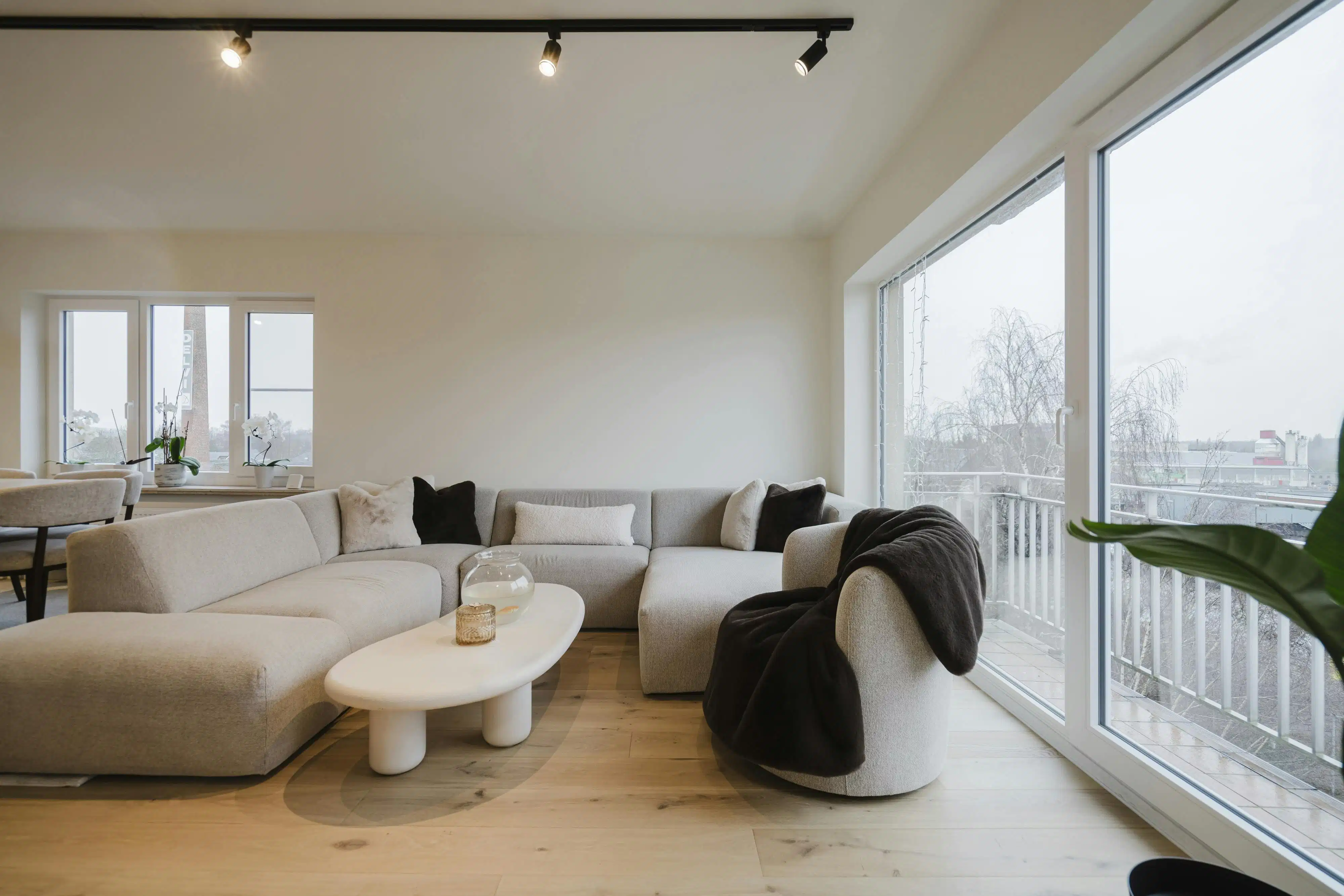 Instapklaar, lichtrijk appartement te koop Harelbeke foto 3