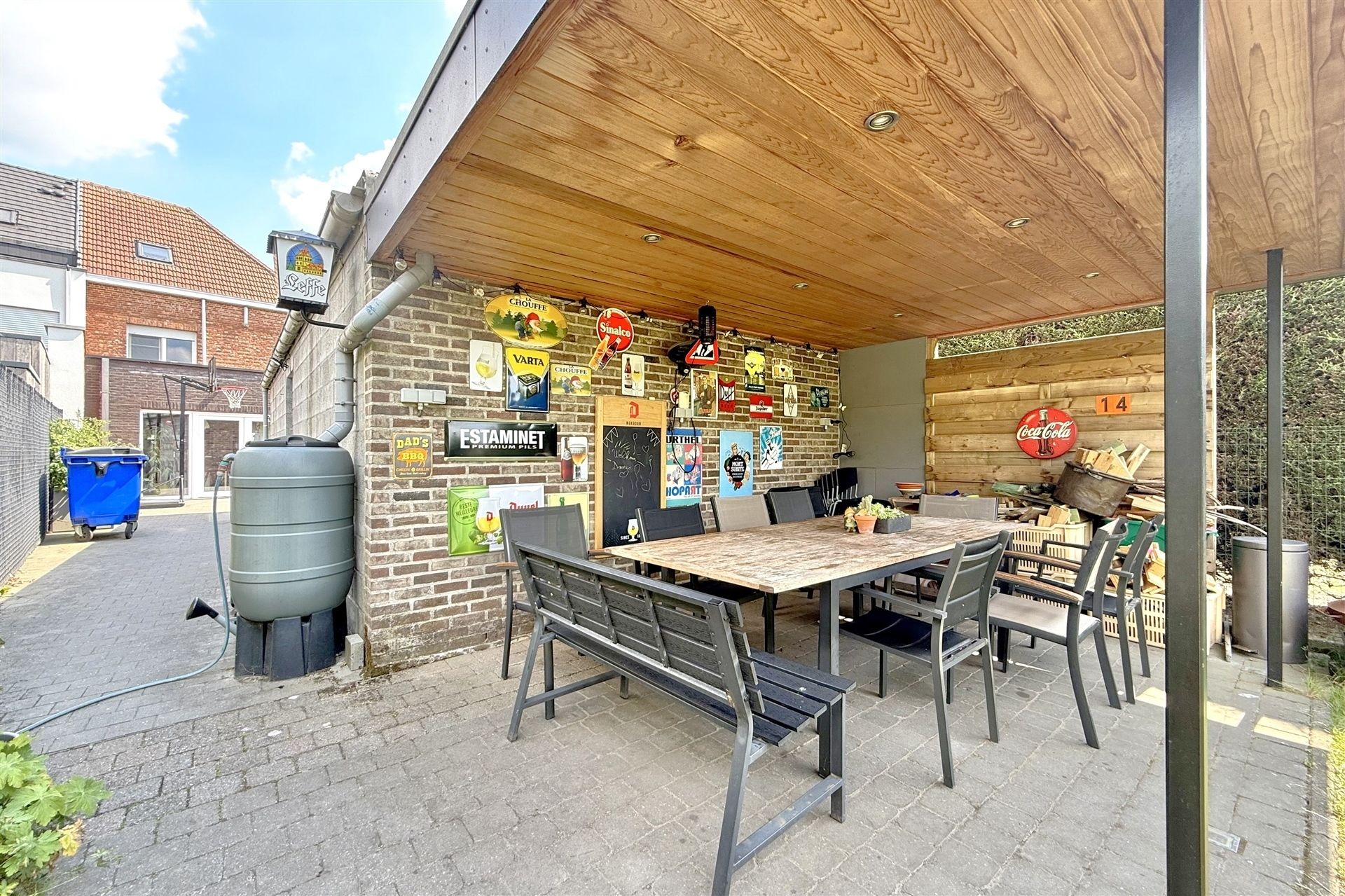 Gerenoveerde woning met 4 slpks, aparte garage en tuin foto 26