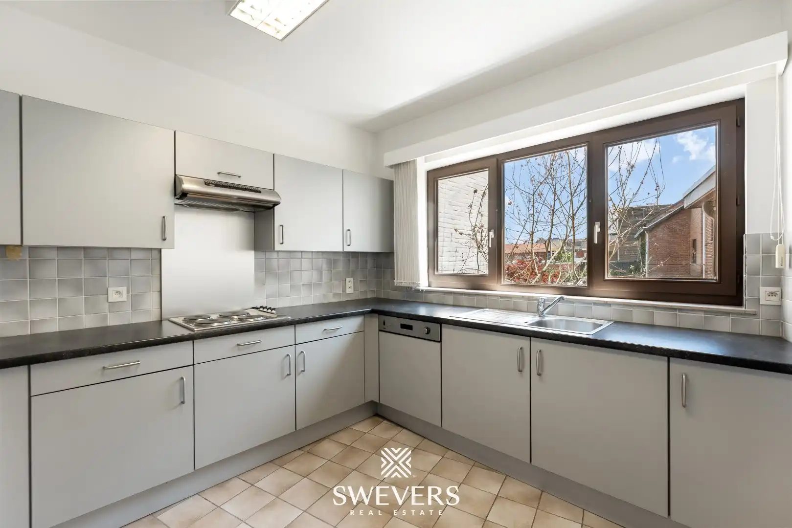 Veelzijdig handelspand op toplocatie in het centrum van Beringen foto 12