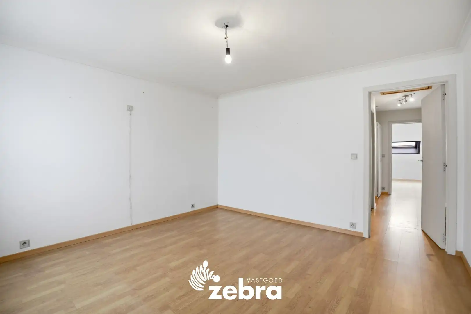 Instapklare woning met 2 slaapkamers in het centrum Tielt! foto 8