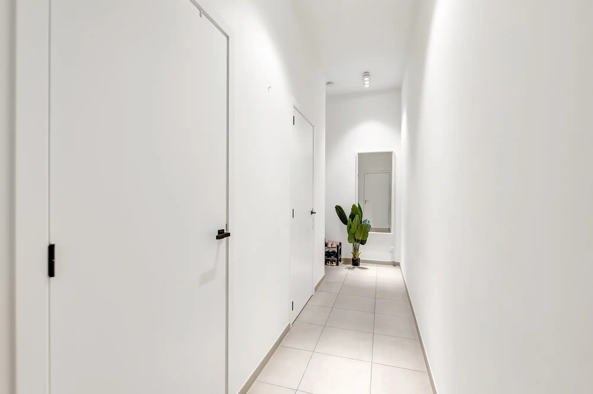 Recent en ruim gelijkvloers app met ruim terras foto 14