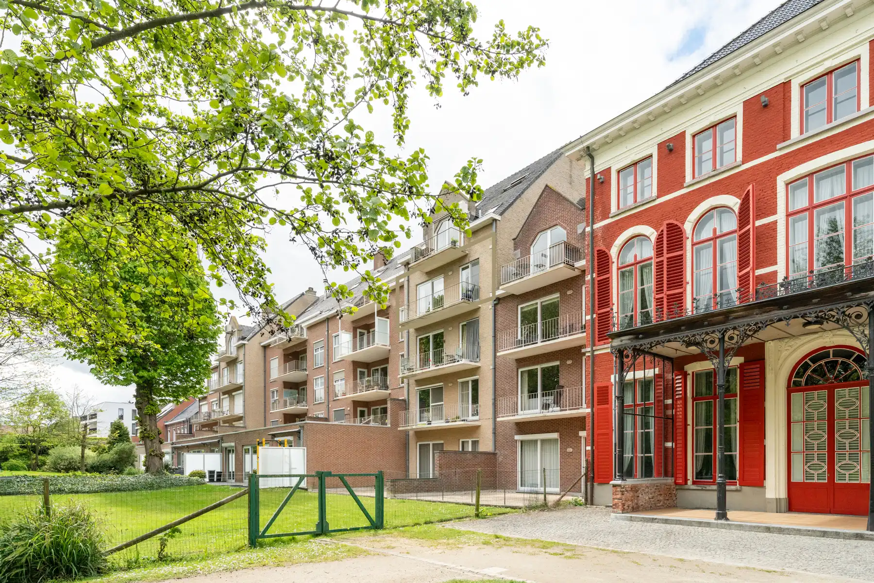 Appartement met zicht op het stadspark foto {{pictureIndex}}