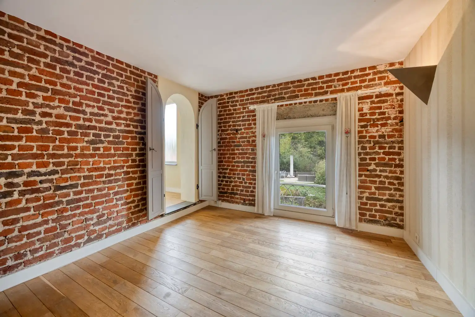 GERENOVEERD DUPLEXAPPARTEMENT MET KARAKTER foto 8
