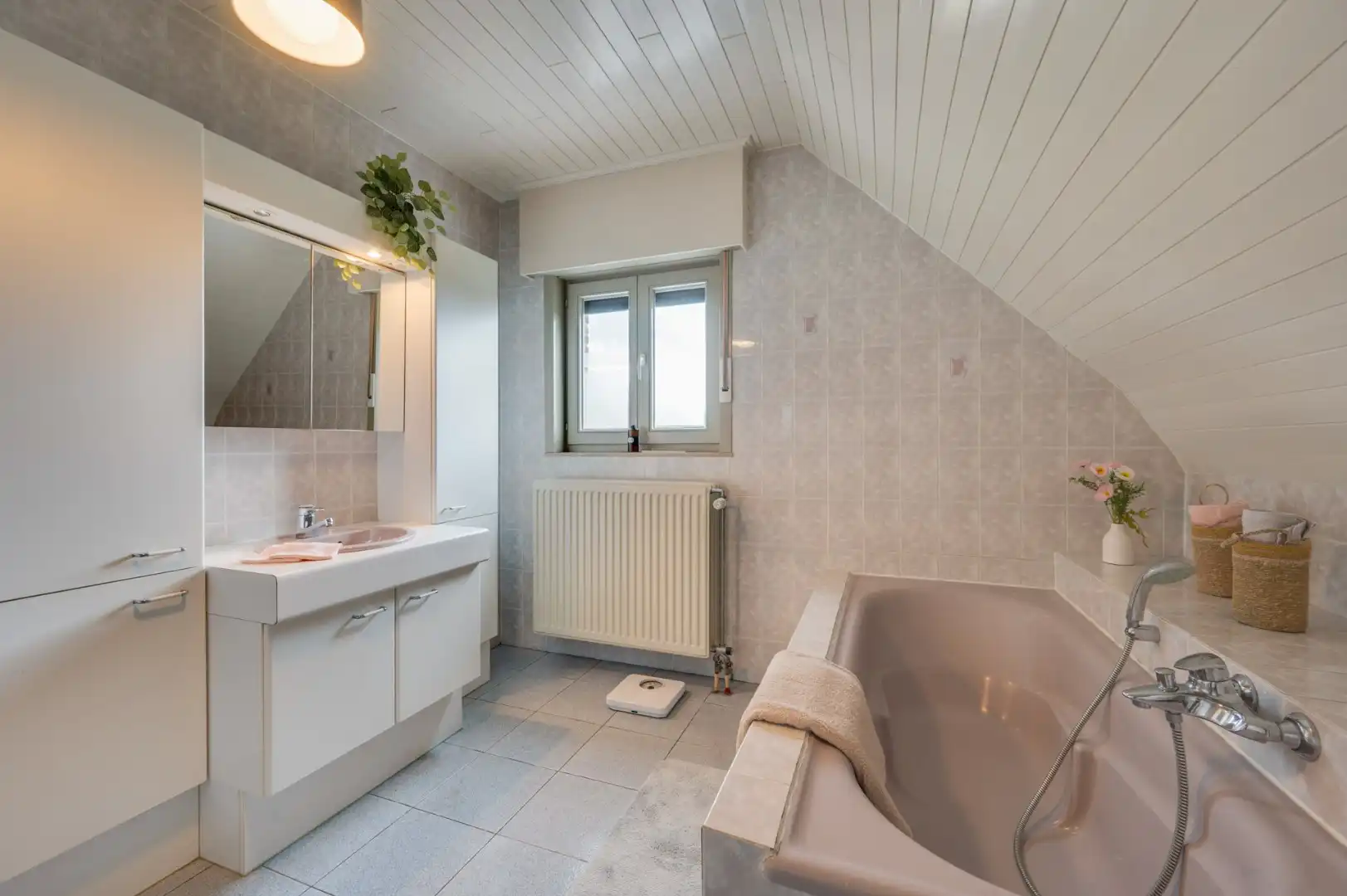 Charmante vrijstaande villa in fermette stijl met heerlijke tuin! foto 9