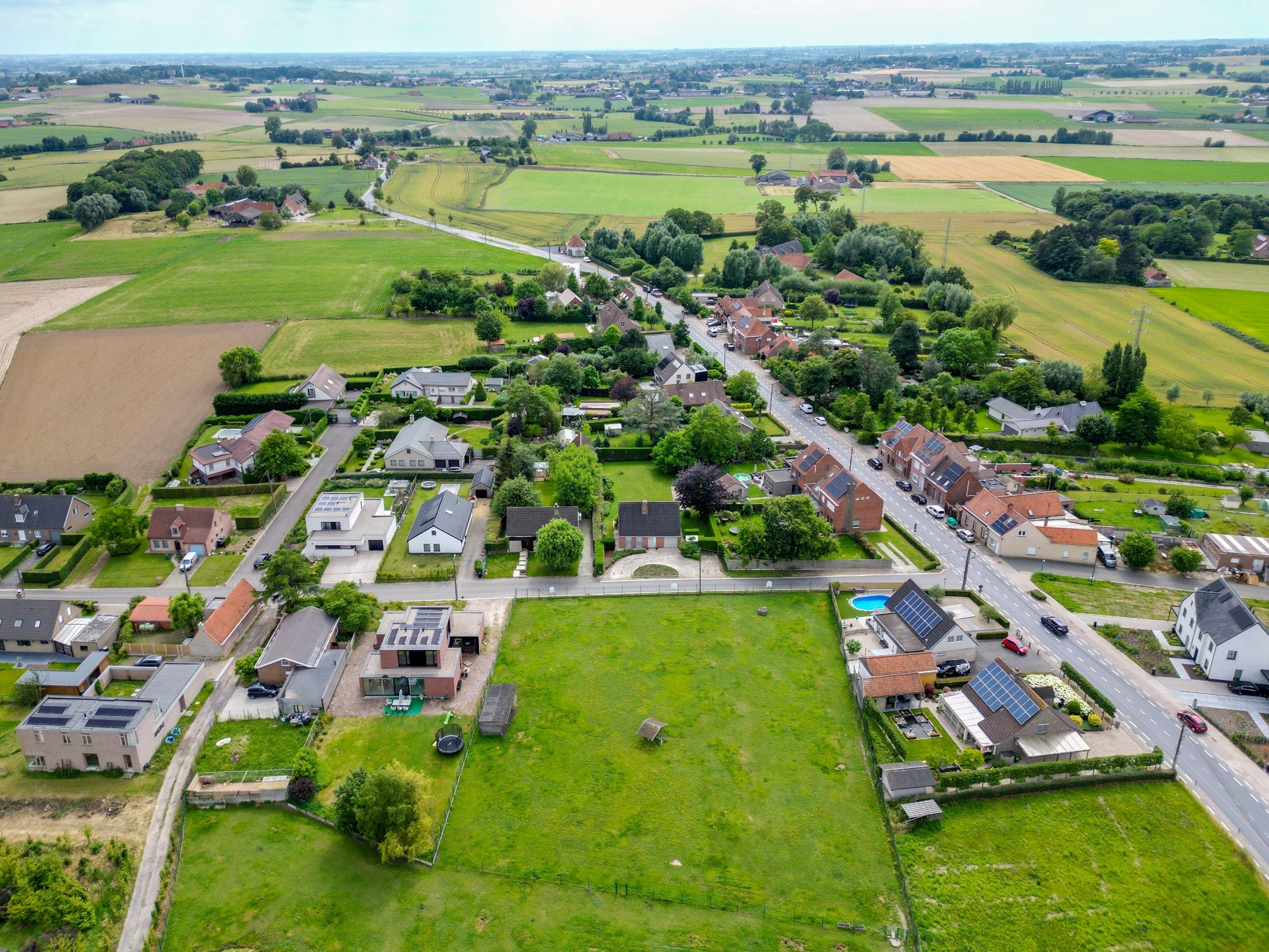 BOUWGROND VOOR EEN OPEN BEBOUWING OP 975 M² foto 2