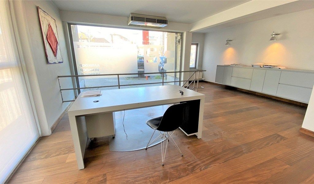 Handelsgelijkvloers te huur aan Rozemarijnbrug te Gent foto 10