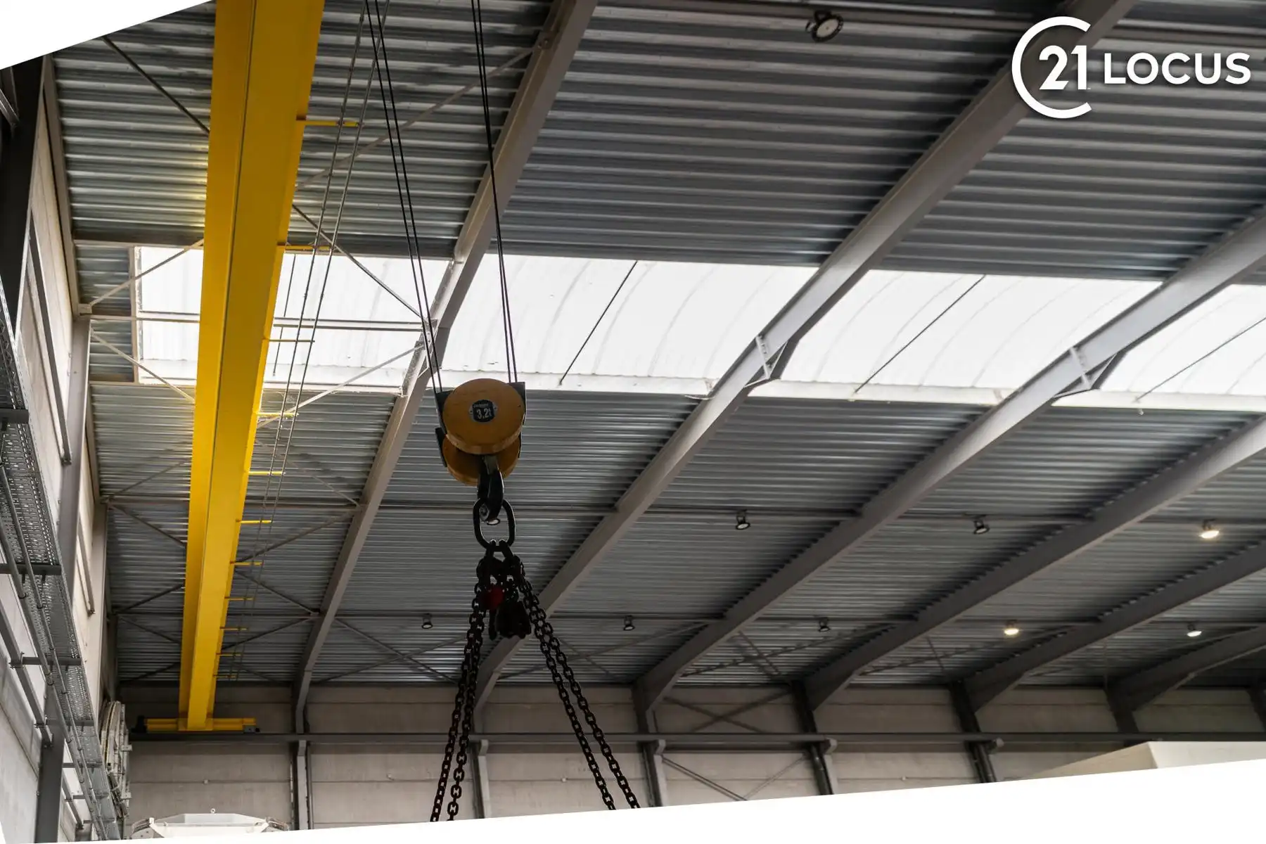 Ruim Magazijn/opslagplaats (850 m²) te Huur in Beveren foto 8