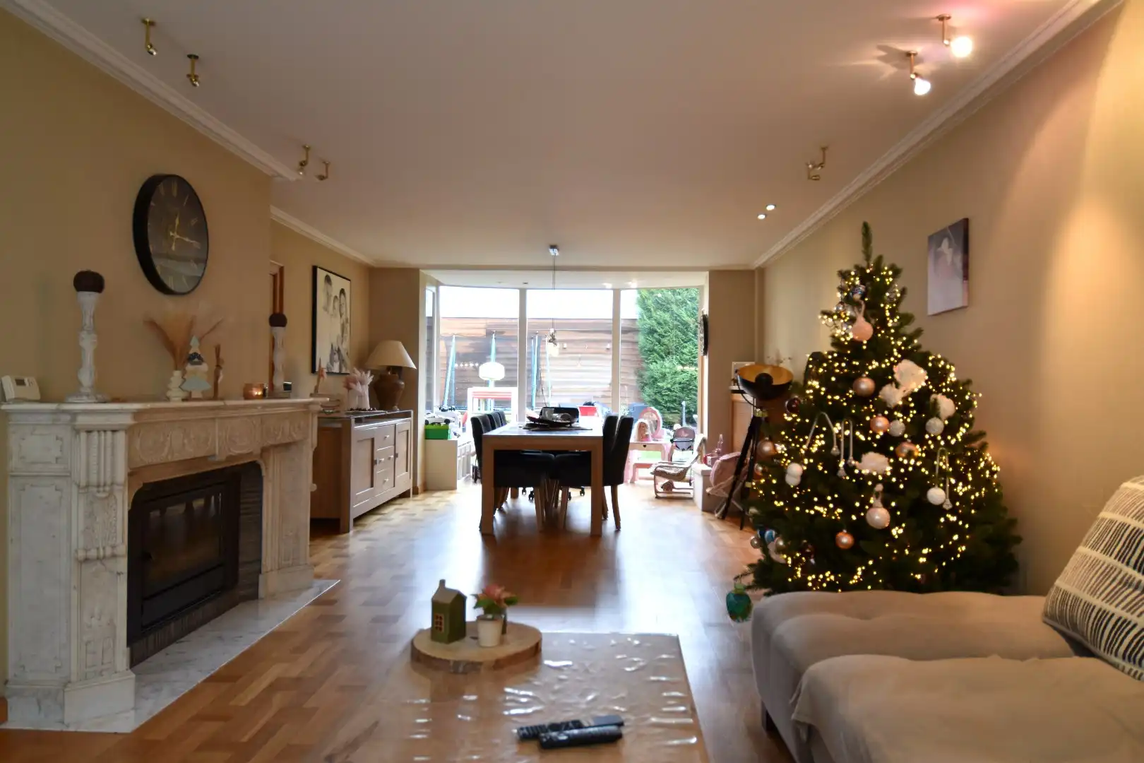 Ruime opslag- en bedrijfsruimtes van in totaal 1.459 m² op een perceel van 3.467 m²  met verzorgde gezinswoning in Bissegem foto 20