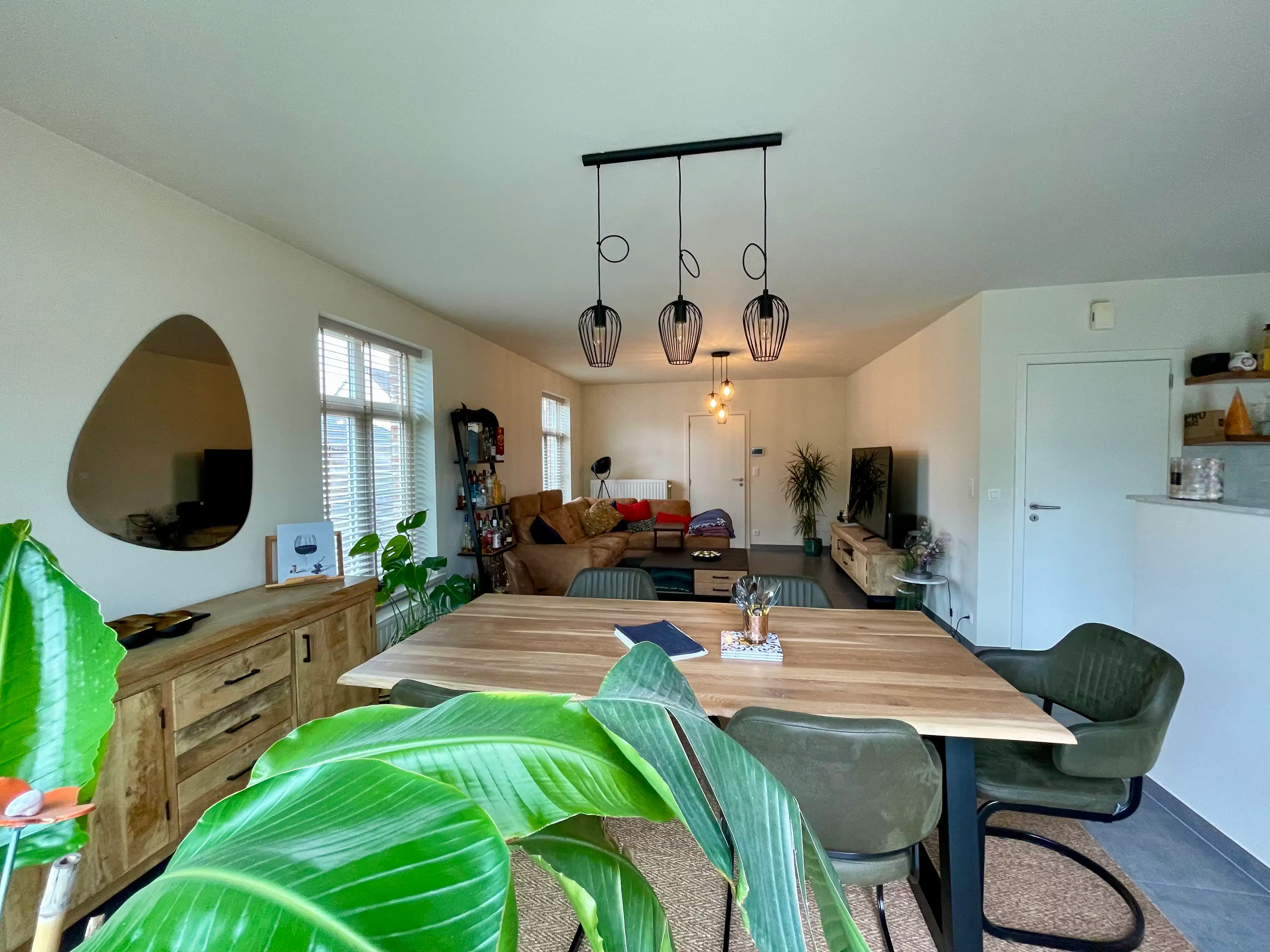 Instapklare woning met 3 slaapkamers, garage en tuin foto 4