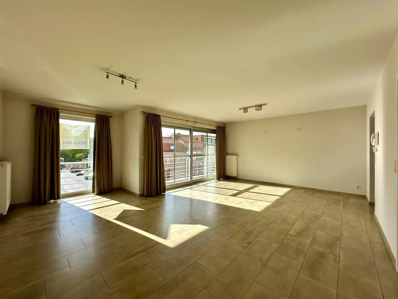 Appartement op centrale ligging te Sint-Andries foto 2