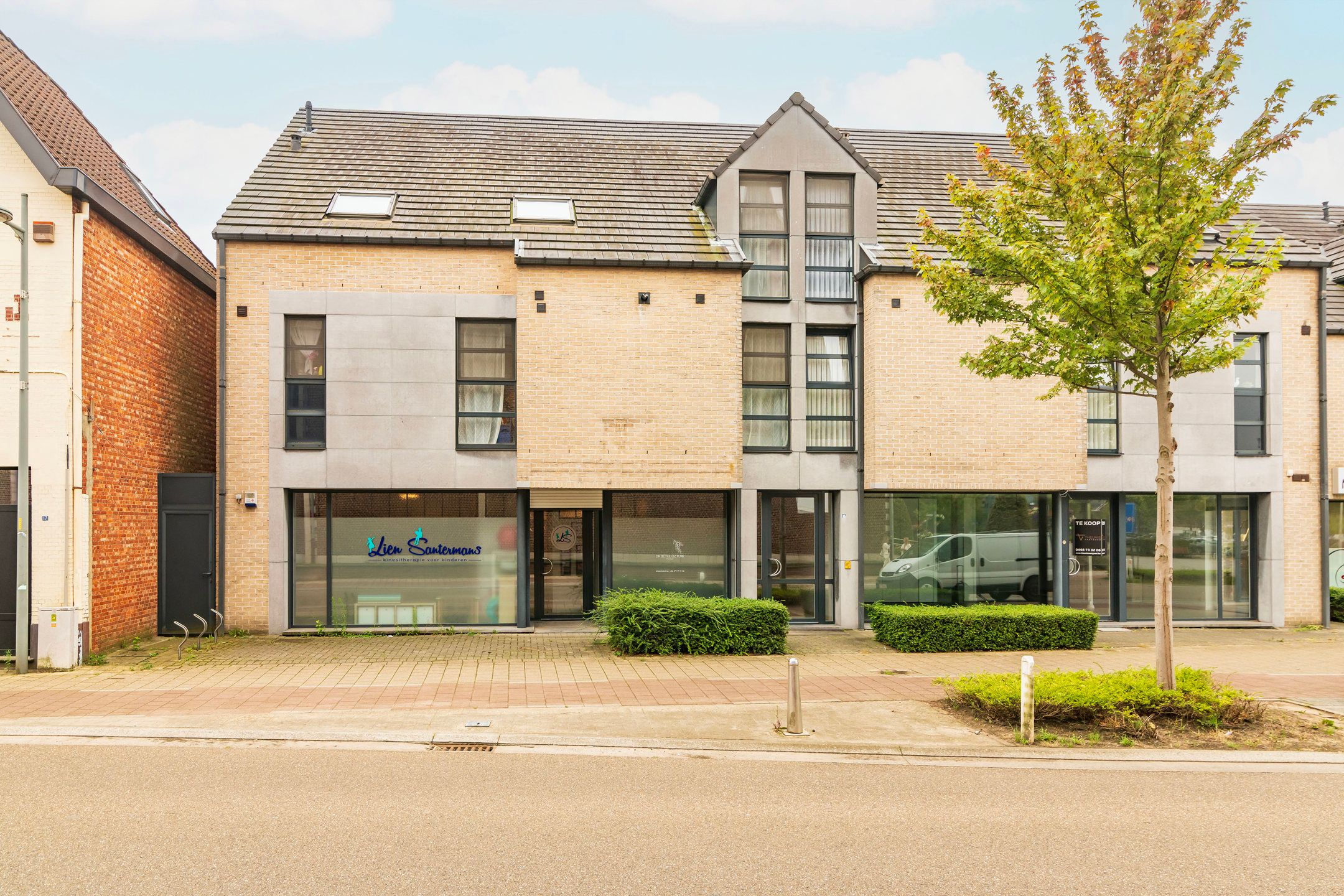 Instapklaar appartement met groot terras in Koersel-Centrum  foto 1