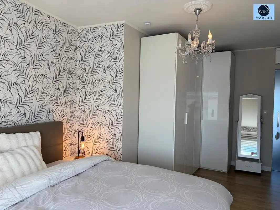 ZEER GOED GELEGEN, MOOIE WONING MET GARAGE foto 4