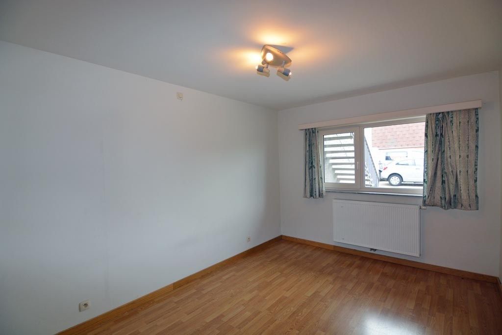 Gelijkvloers appartement met 2 slpk, terras en garage. foto 10
