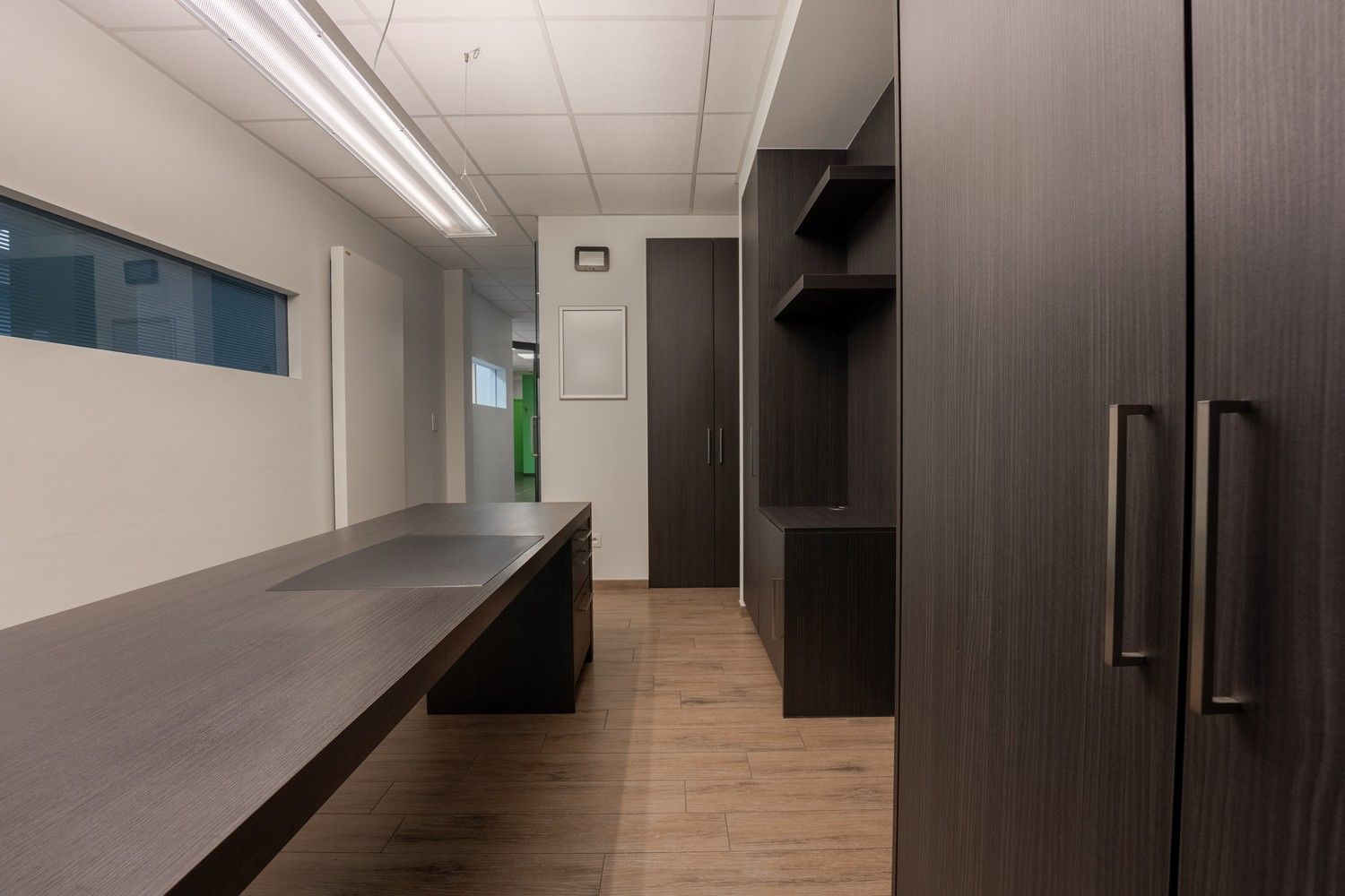 Mooi gerenoveerd handelspand pal in het centrum van Pelt met 7 parkeerplaatsen foto 13