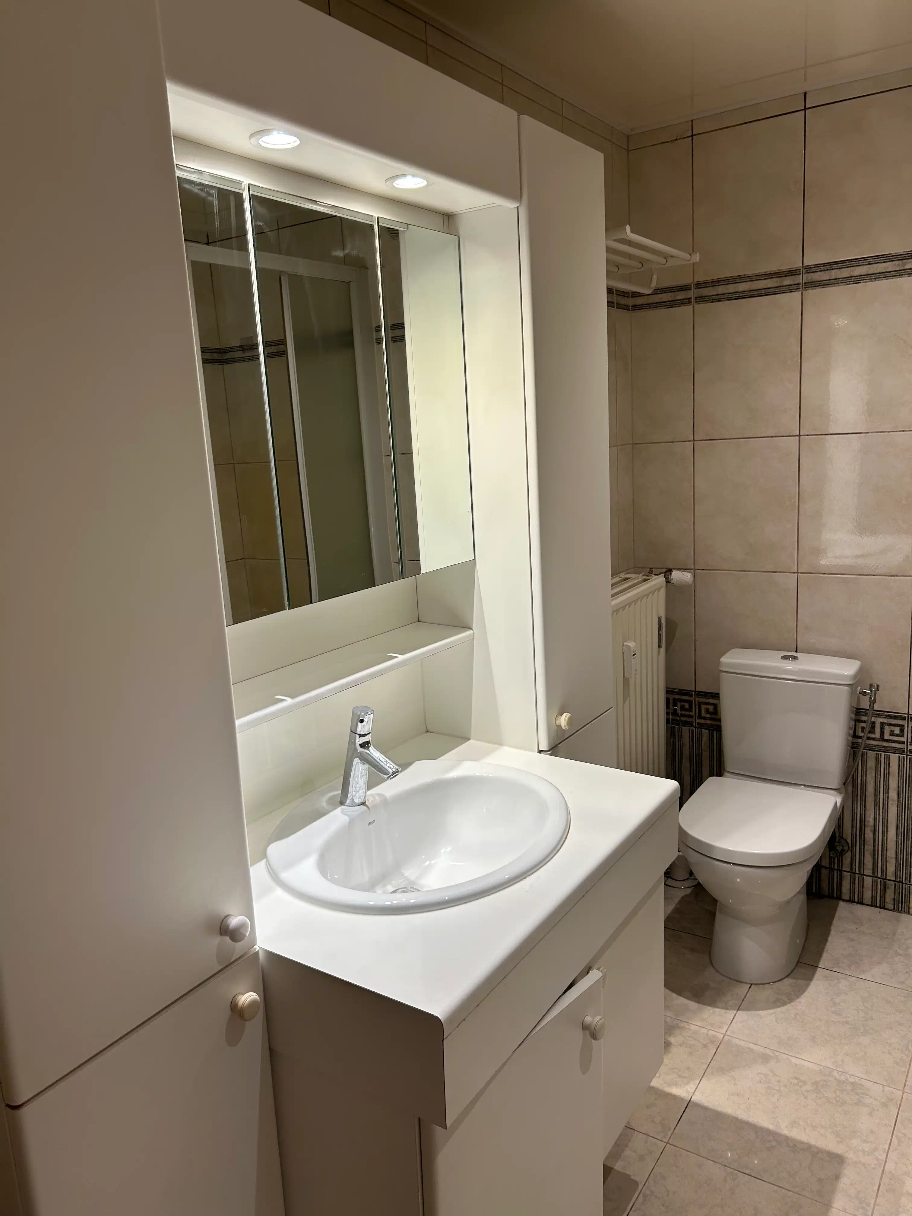Gezellig ingericht appartement met 2 slaapkamers + standplaats. foto 7