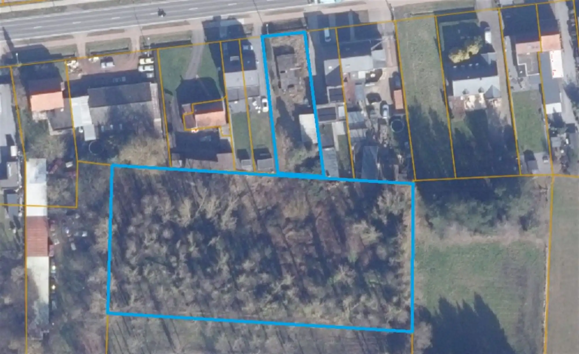 Bouwgrond - open bebouwing met extra achterliggend perceel foto {{pictureIndex}}