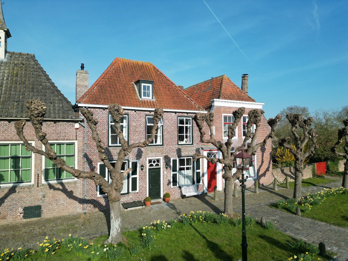 Monumentale en sfeervolle woning foto {{pictureIndex}}