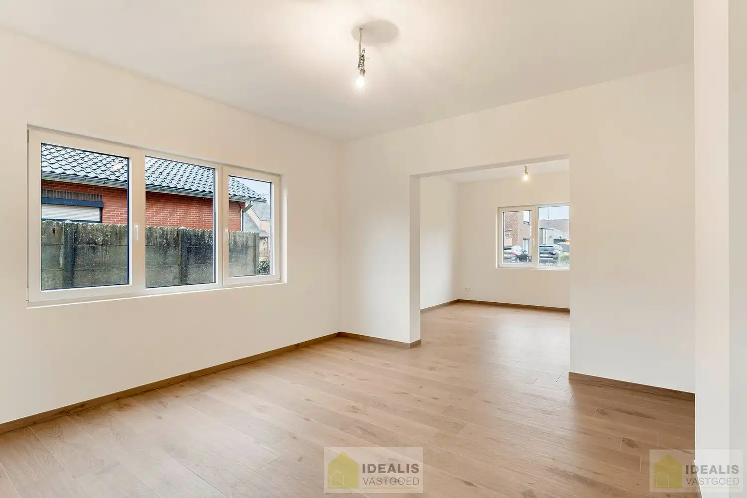 IDEALIS VASTGOED – Schitterend volledig vernieuwde woning met een heerlijke open leefruimte, luxe keuken, 3 ruime slaapkamers, twee badkamers én een ruime wasplaats! Dit heerlijke huis bevindt zich op een perceel van maar liefst 7a 94ca vlak bij het centrum van Eksel - EEN MUST VISIT! - foto 10