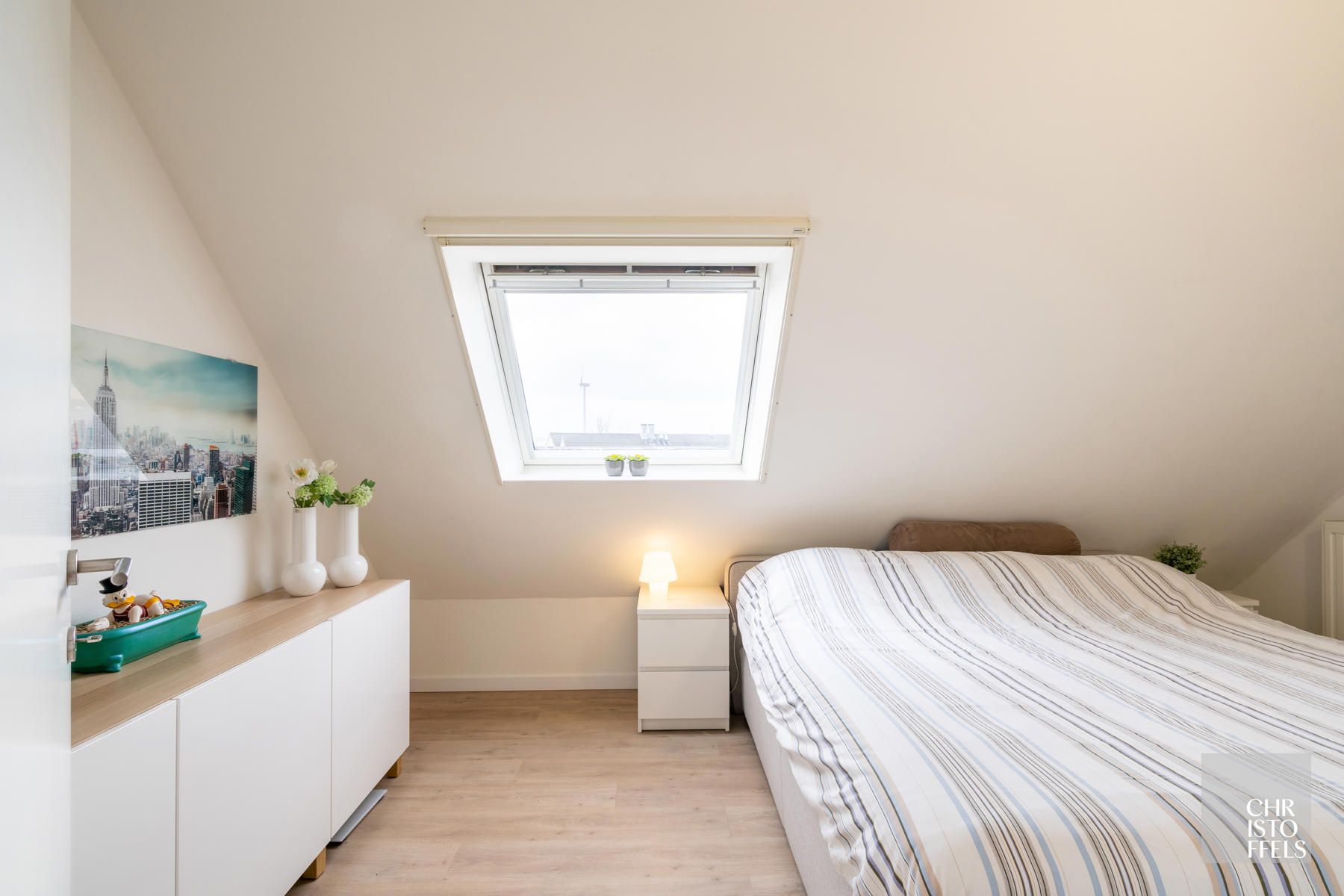 TE HUUR - Appartement met 2 slaapkamers én garagebox in het centrum van Lanaken! foto 11