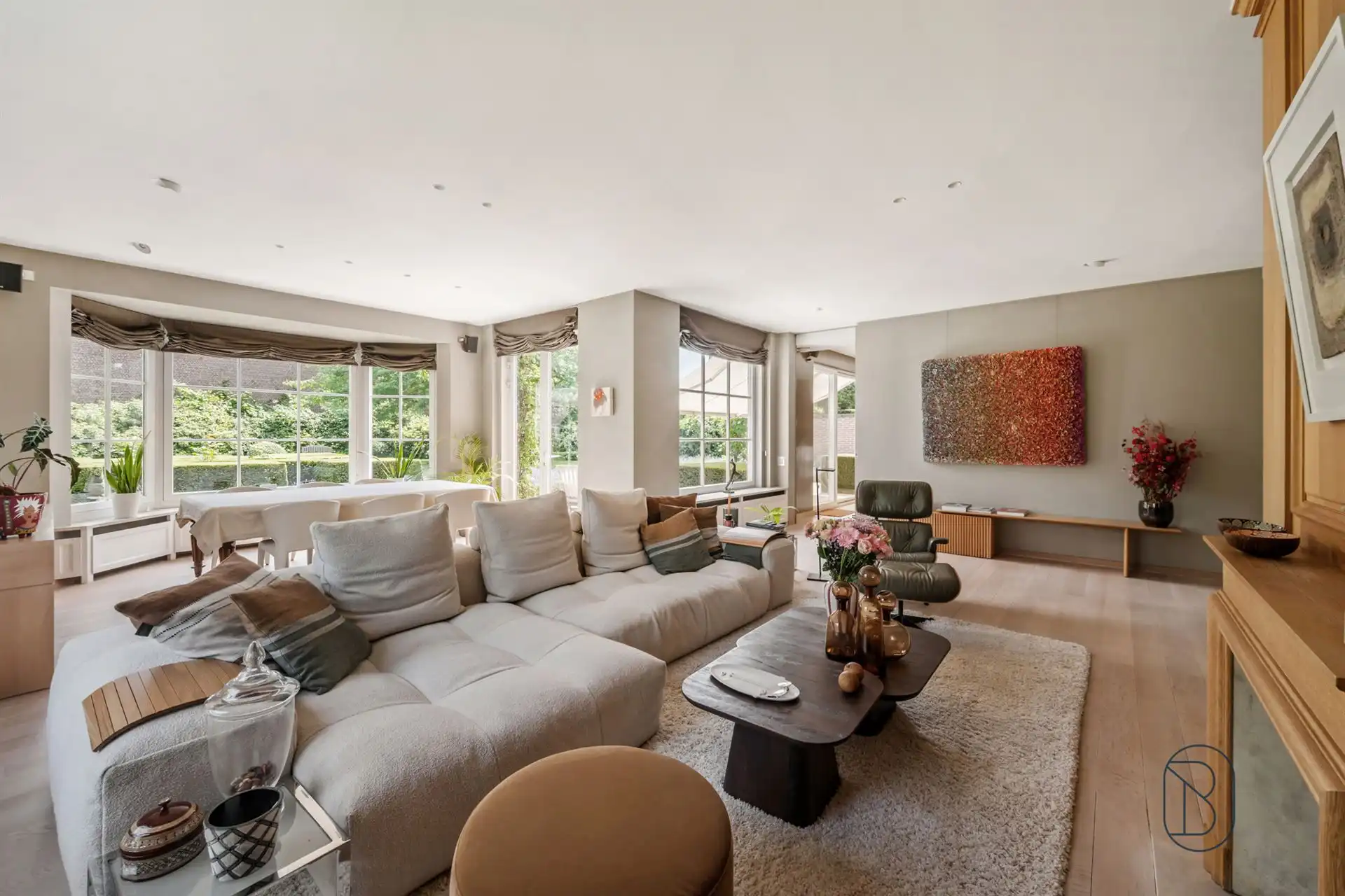 Exclusieve villa met praktijk/kantoor en prachtige tuin foto 8