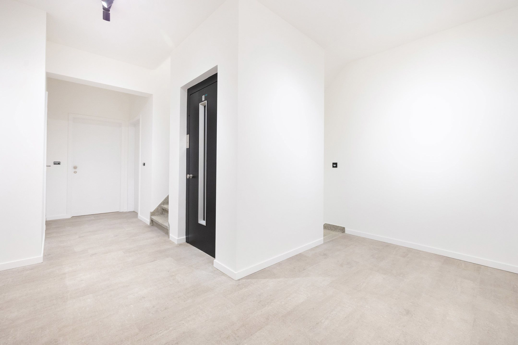 Volledig gerenoveerd appartement - EPC: B- foto 13