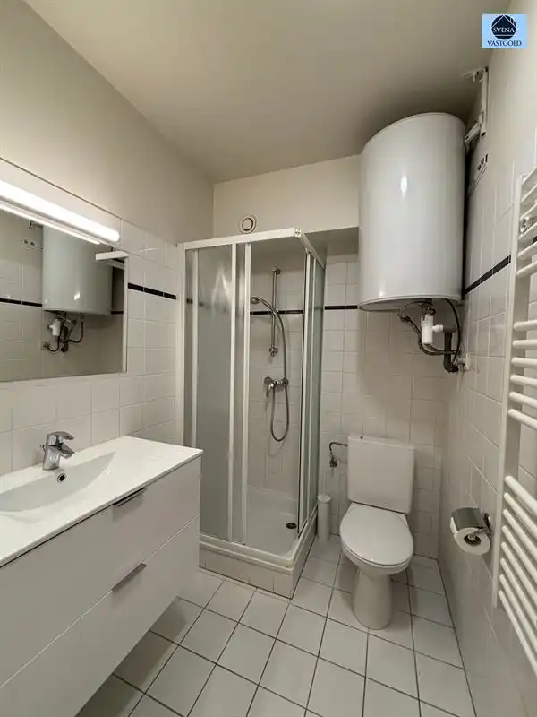 GOED GELEGEN STUDIO IN NABIJHEID VAN OPENBAAR VERVOER. foto 7