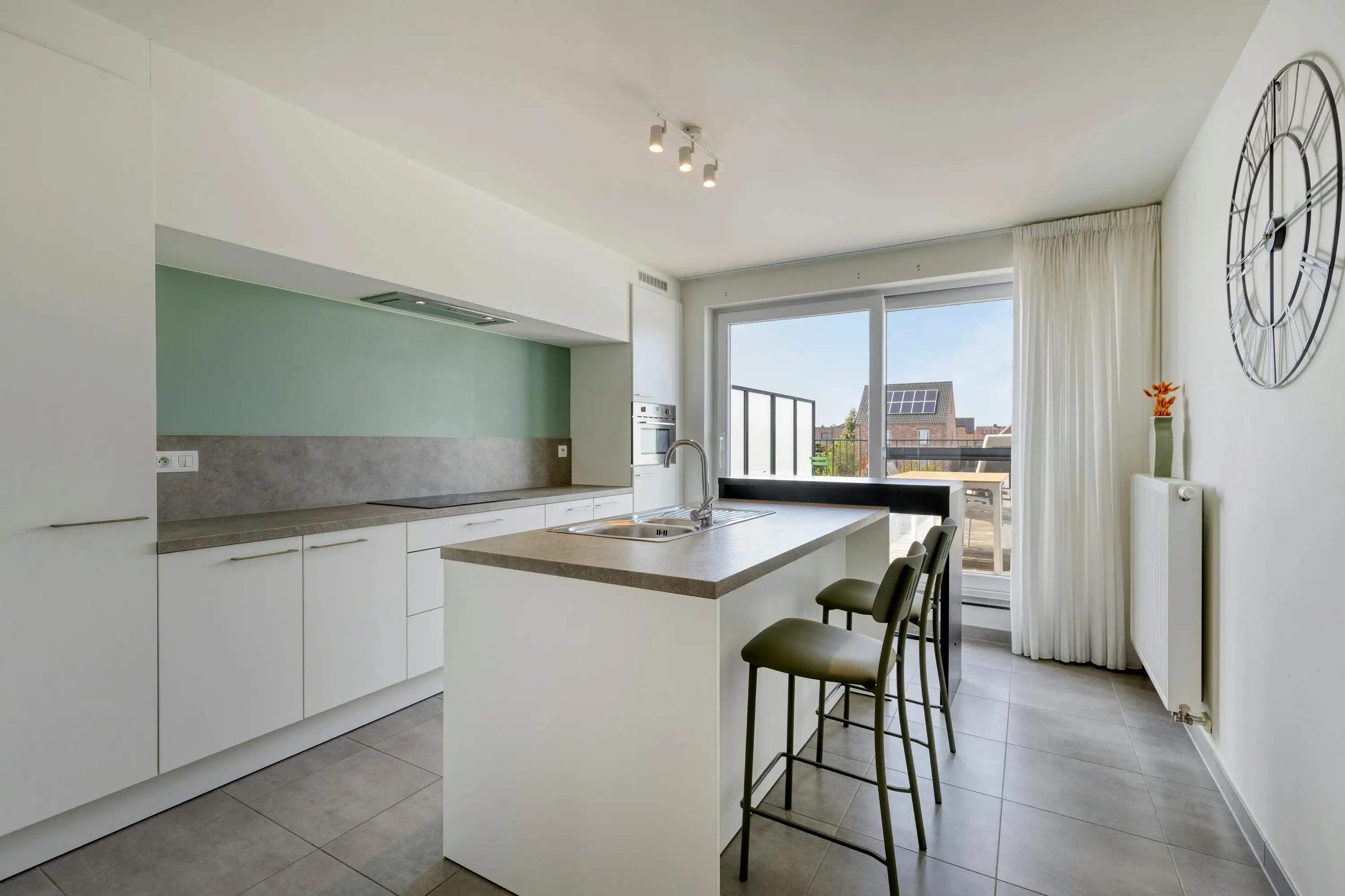 Gezellig instapklaar appartement met 1 slaapkamer en terras foto 12