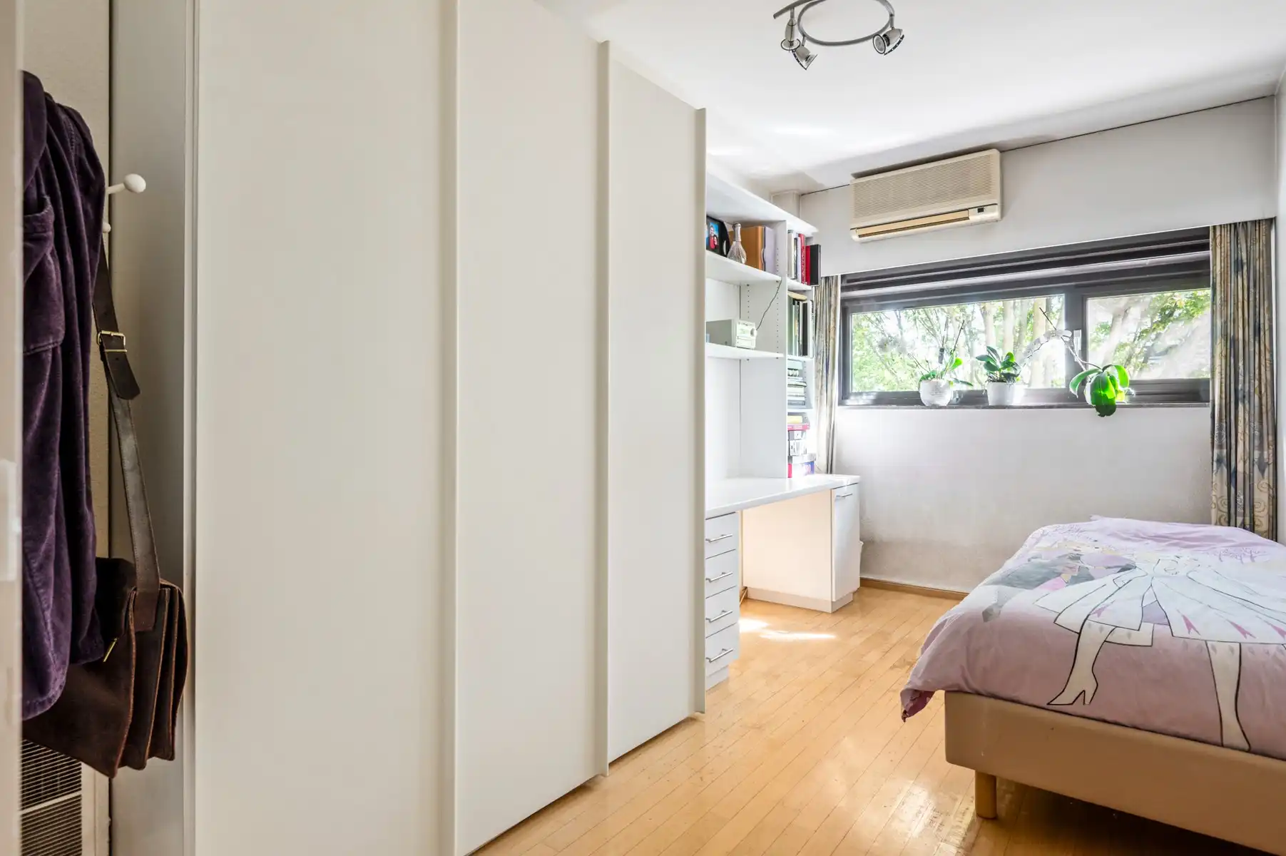 Modernistische woning met 6 slaapkamers en zuidwesttuin foto 28