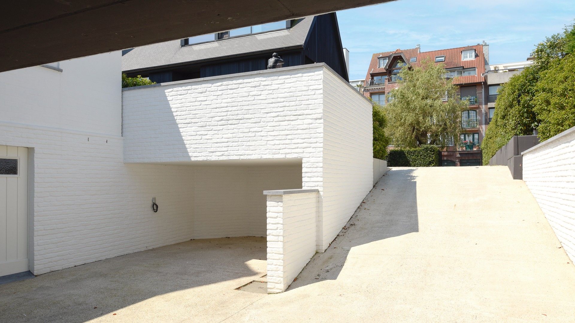 Charmante koppelvilla ideaal gelegen in een rustig paadje in het Zoute. foto 30