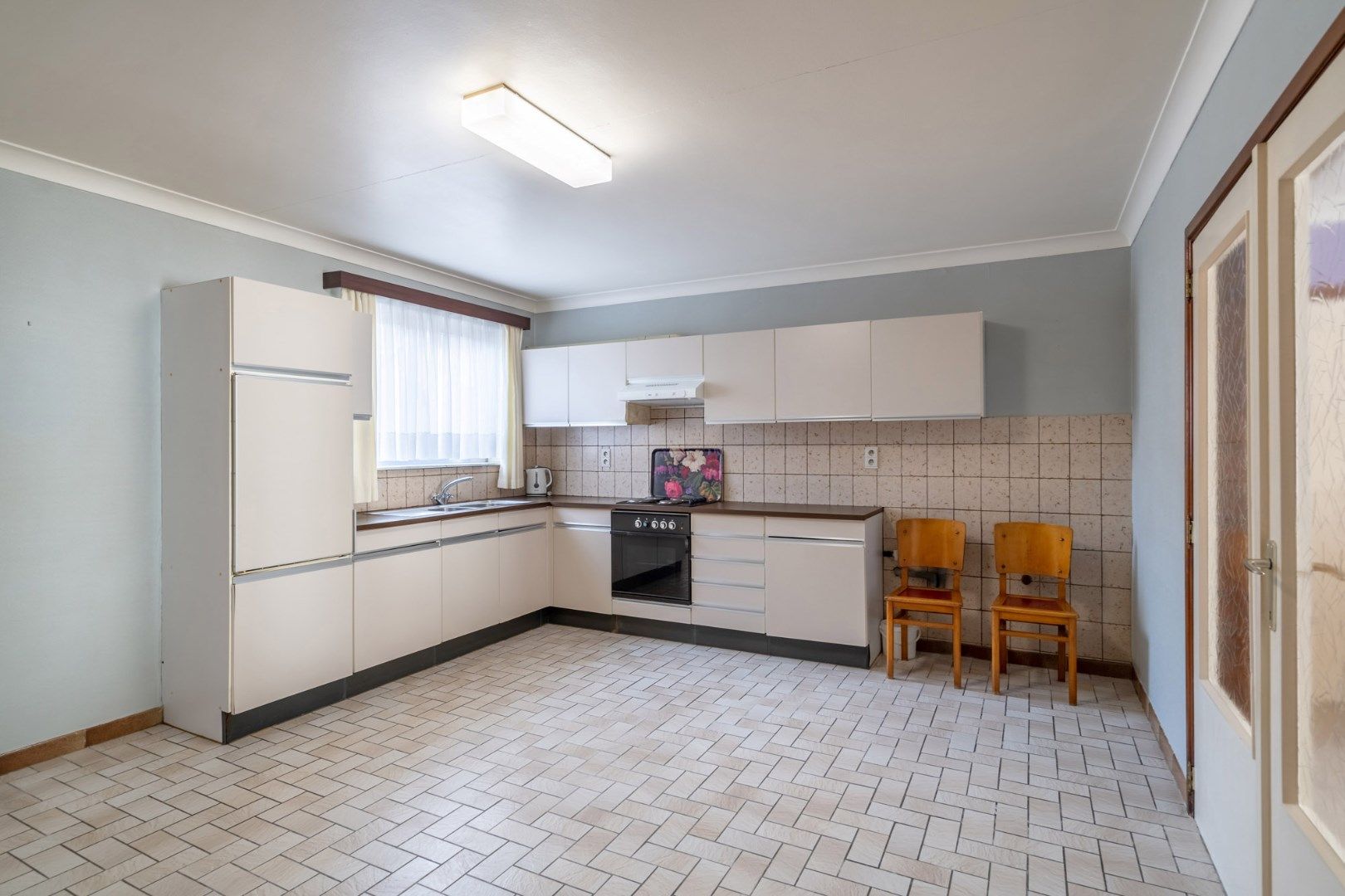 Ruim gelijkvloersappartement met 2 slaapkamers en individuele garage foto 10