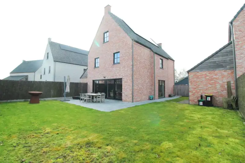 Uitzonderlijke woning te Izegem foto 12