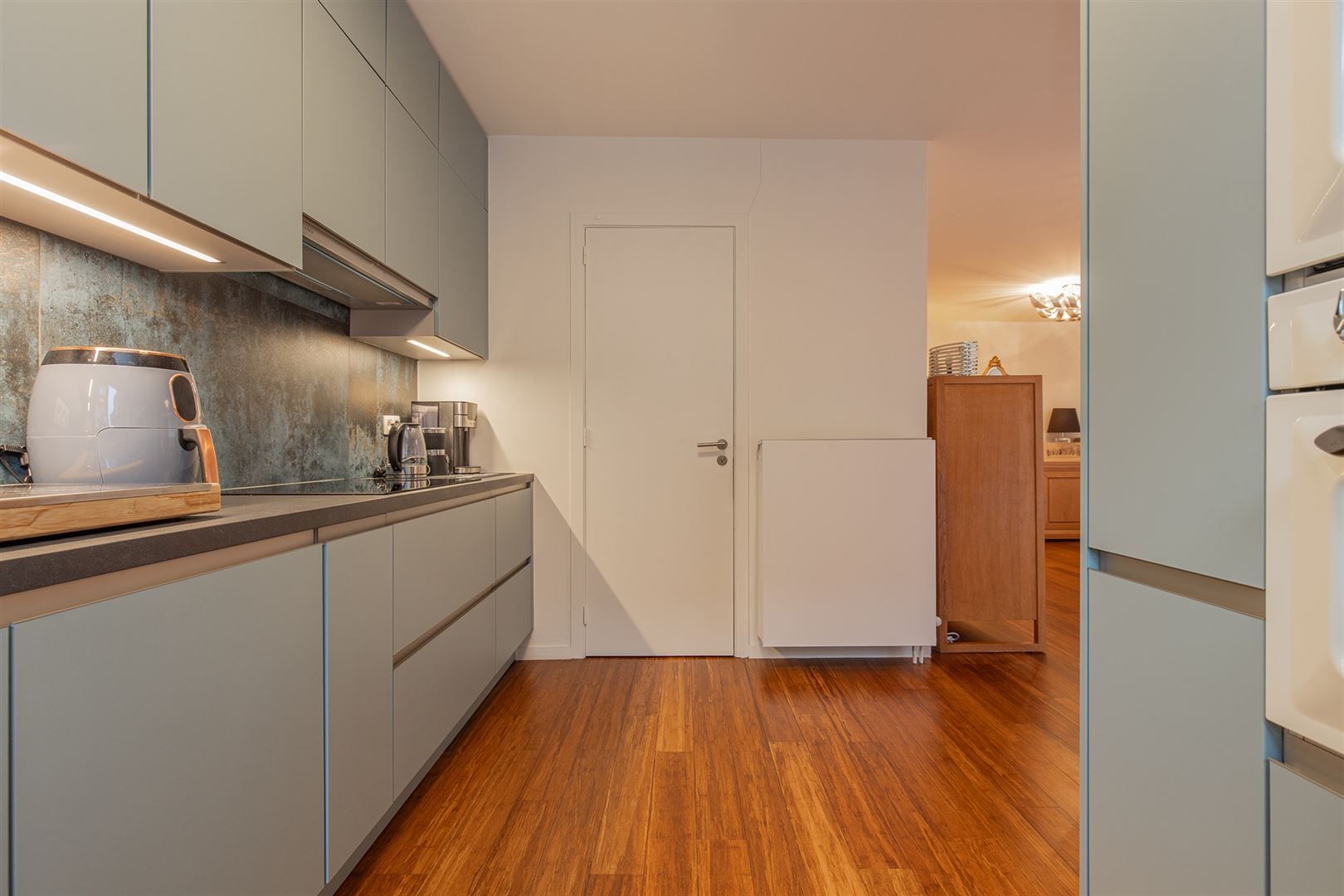 Instapklaar appartement met 1 SLP in Jette! foto 4