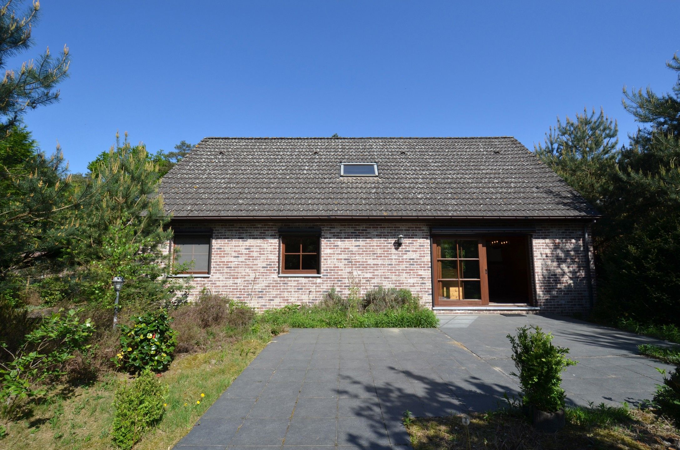Hoofdfoto van de publicatie: Ruime woning met veel grond