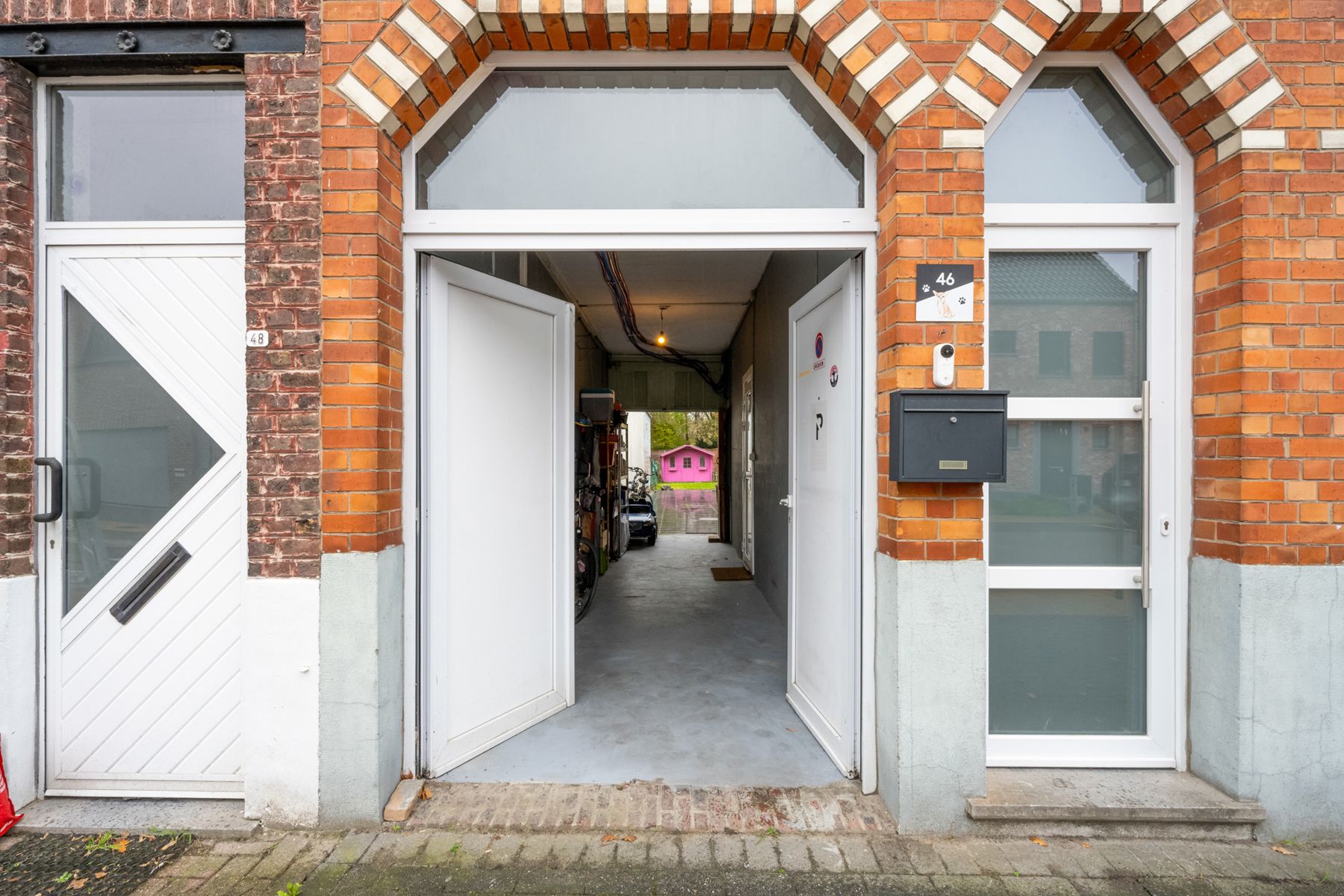 Instapklare woning met 5 slaapkamers en tuin op topligging foto 2