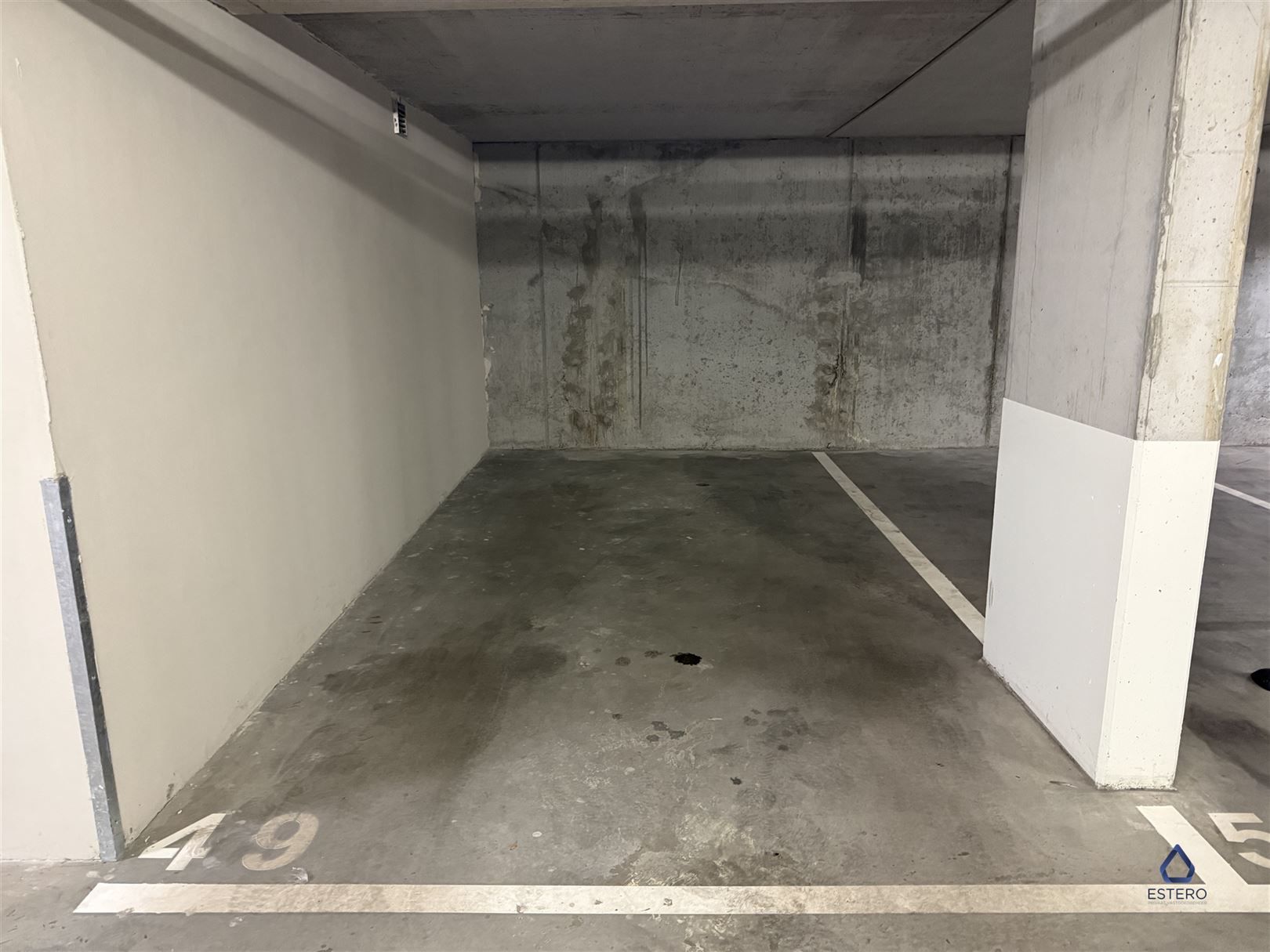 Autostaanplaats te huur in centrum Brussel foto 3