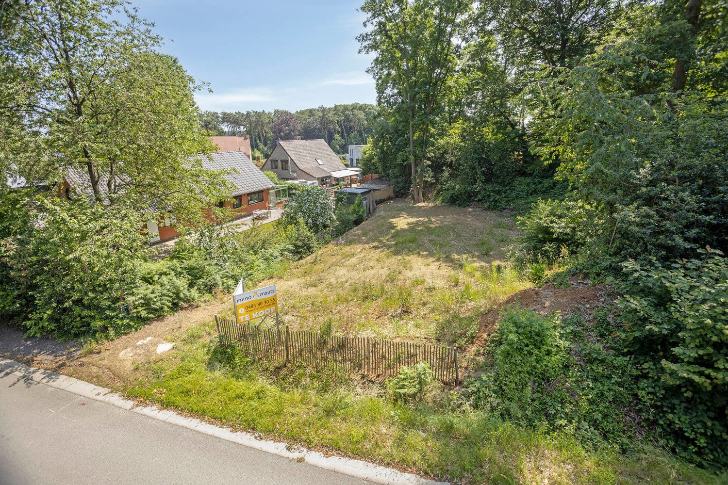 PRACHTIGE BOUWGROND IN PARKGEBIED TE SCHAFFEN! foto {{pictureIndex}}