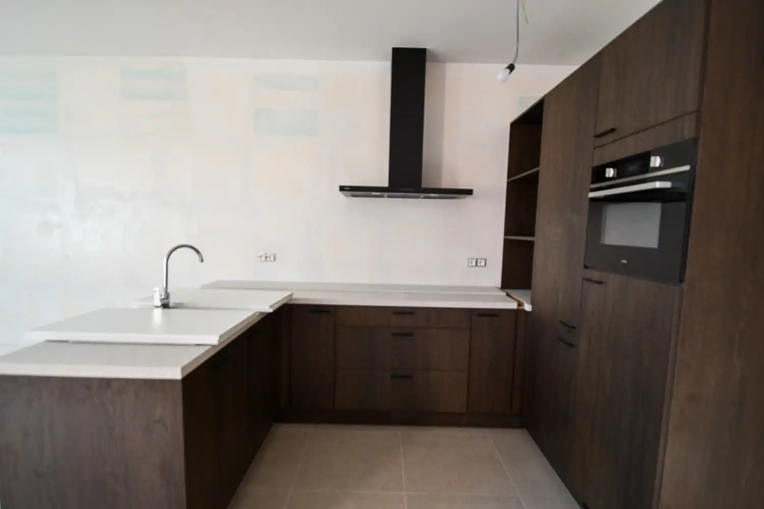 Lichtrijk appartement op 1ste verdiep met 2 slaapkamers foto 2