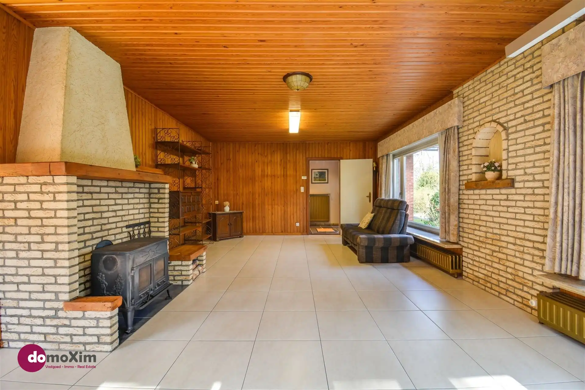 Ruime gezinswoning met mogelijkheden in een unieke, groene omgeving foto 5