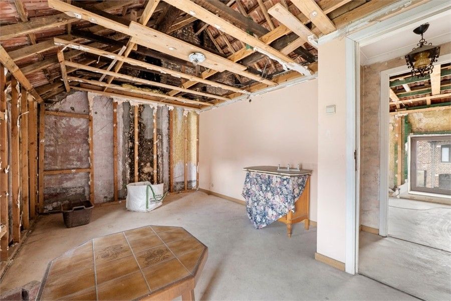 TE RENOVEREN WONING IN HET CENTRUM VAN ZOUTLEEUW foto 16