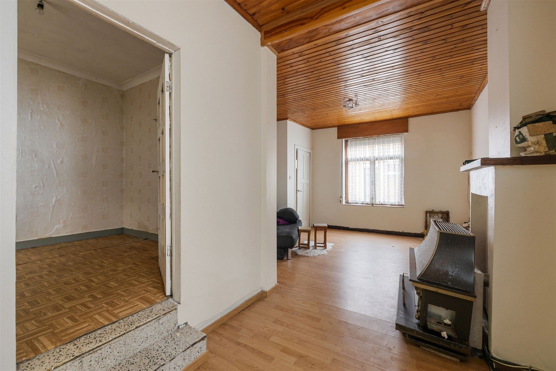 Te renoveren halfopen bebouwing in het centrum van Sint-Gillis-Waas foto 5