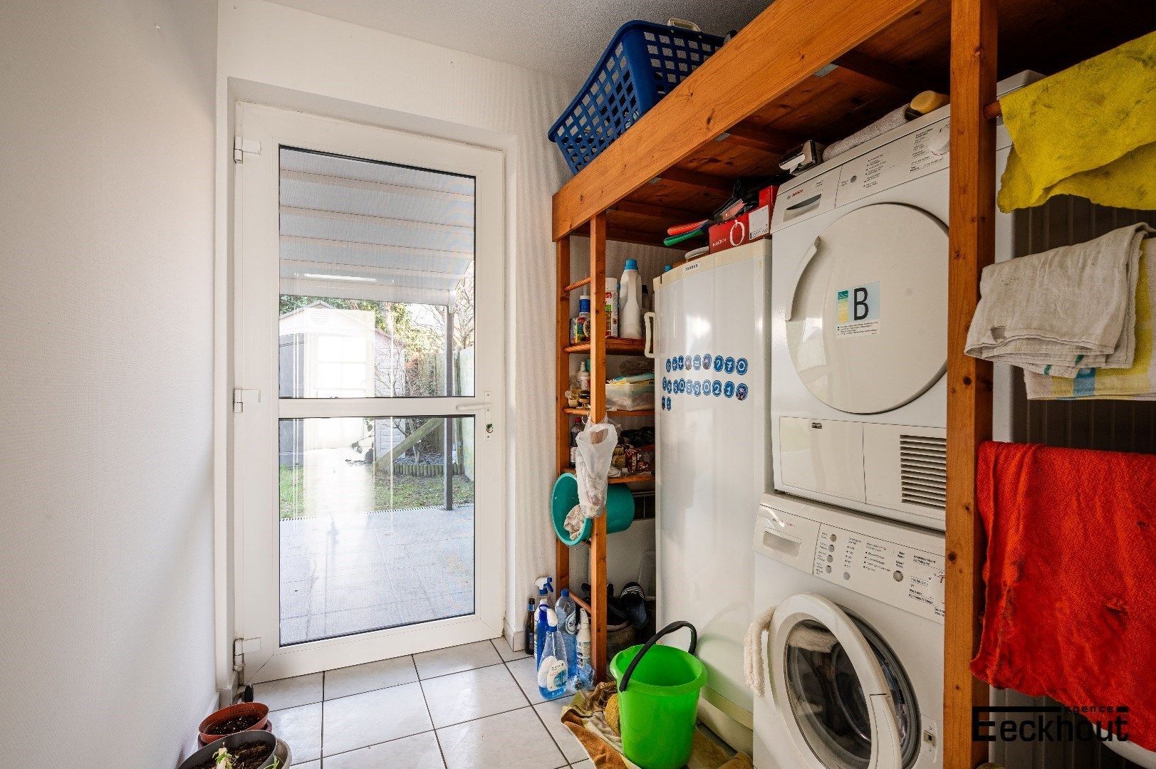 Instapklare woning met garage en tuin op enkele passen van het strand! foto 10