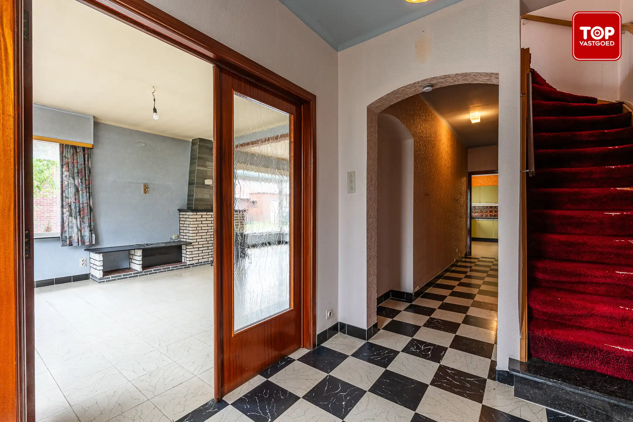 Halfopen bebouwing met 3 slaapkamers, zonnige tuin en garage  foto 4
