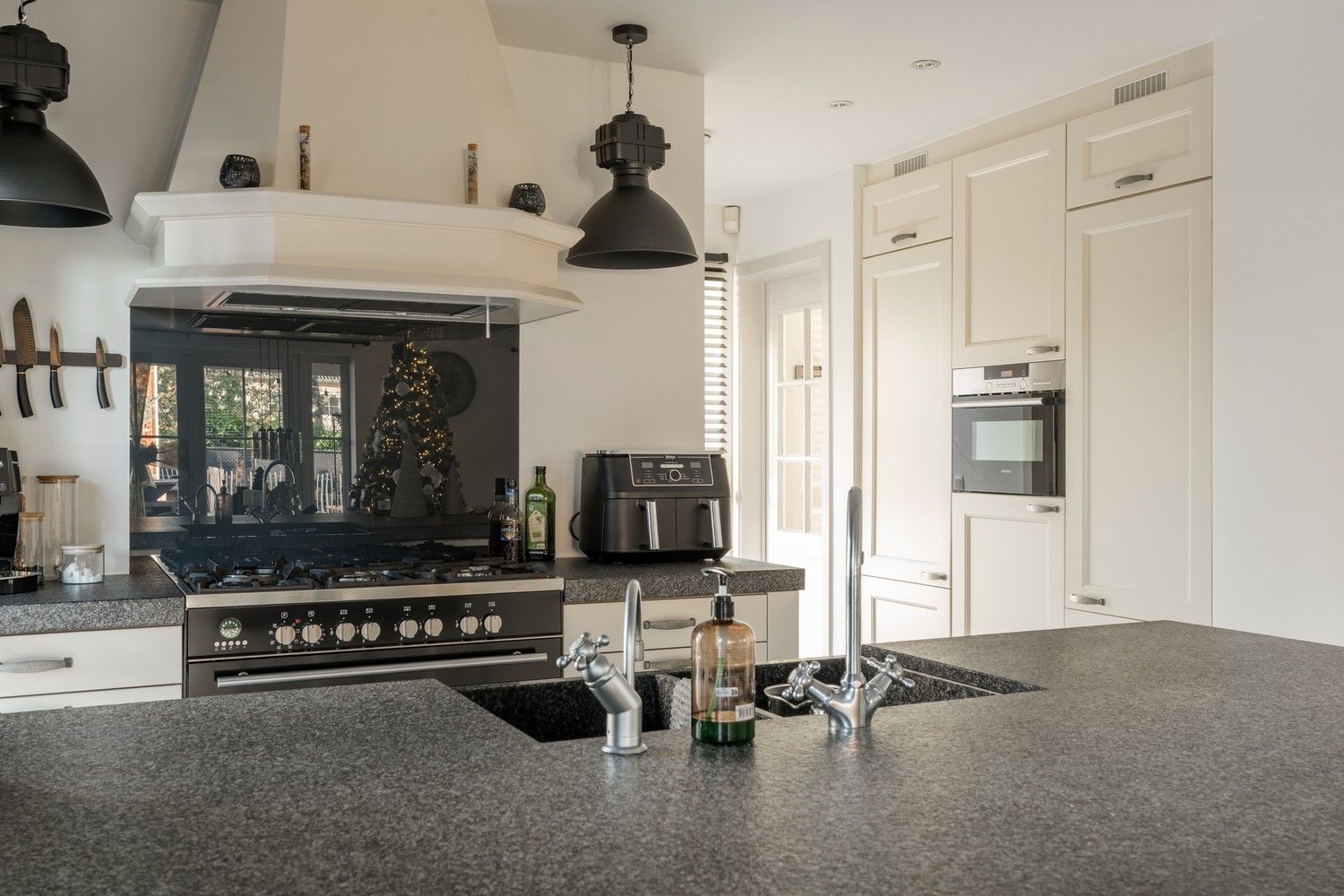 Mooie energiezuinige 4 slaapkamer woning te Pelt foto 14