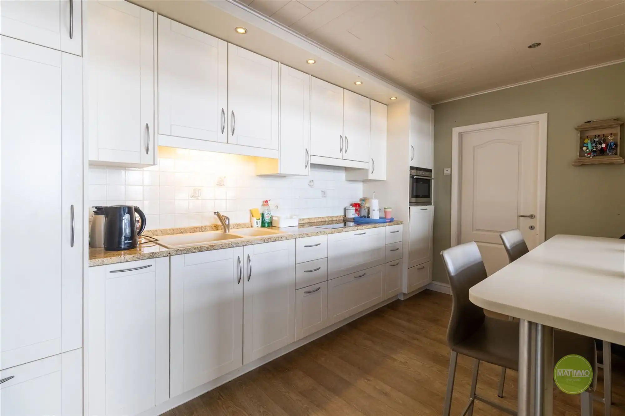 Ruime gezinswoning met 4 slaapkamers in Mol-Sluis foto 10