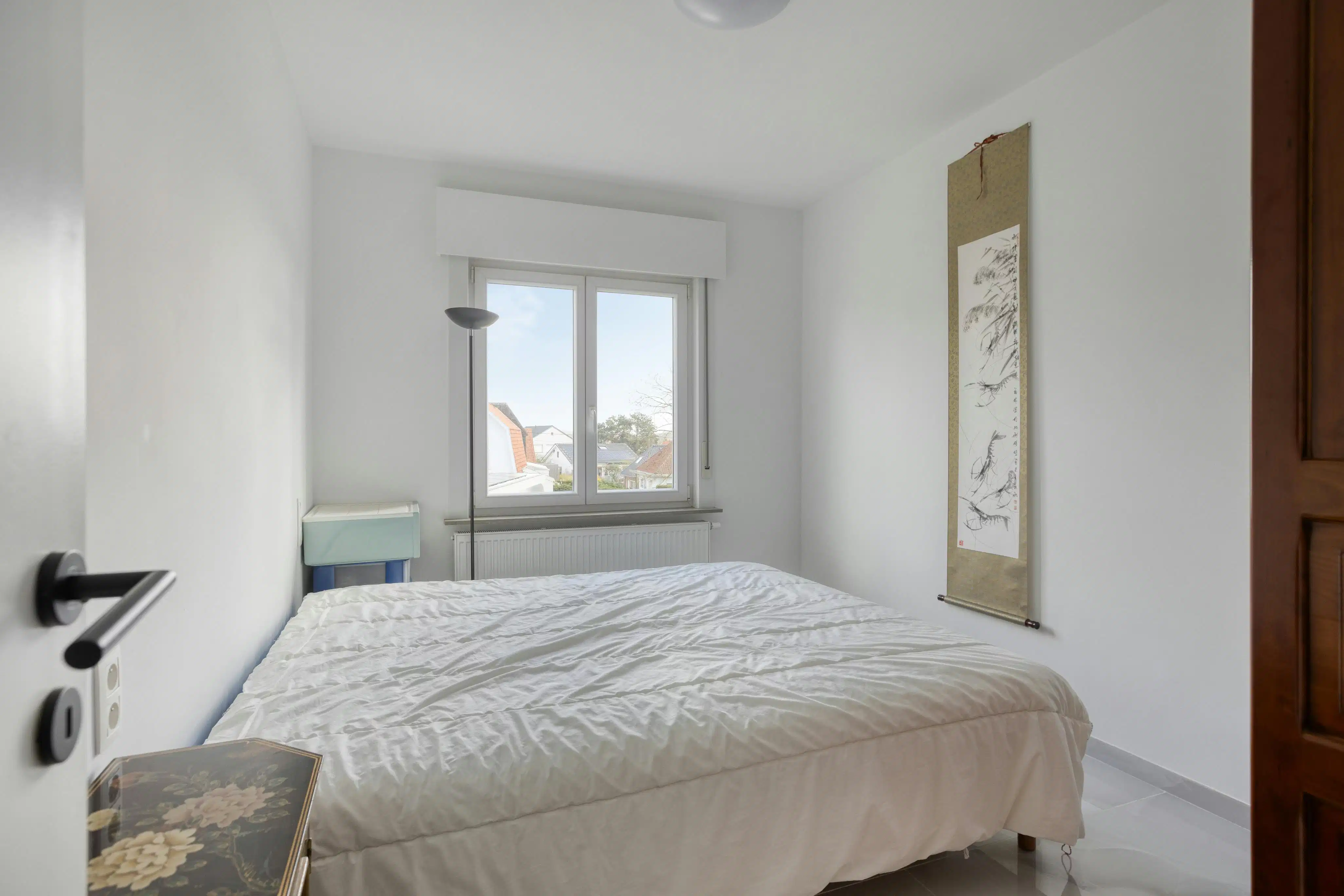 Gerenoveerd hoekappartement met 3 slaapkamers en garage foto 9