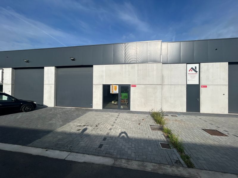 Nieuwbouw KMO-unit – 180 m² magazijn met 2 parkeerplaatsen foto 12
